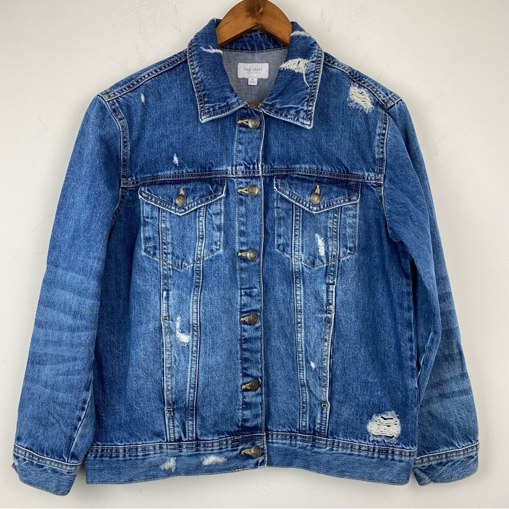True Craft size Medium Women’s Blue Distressed Denim Button Up Jean Jacket